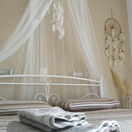 Meltemi Apartments Agia Marina  Luaran gambar