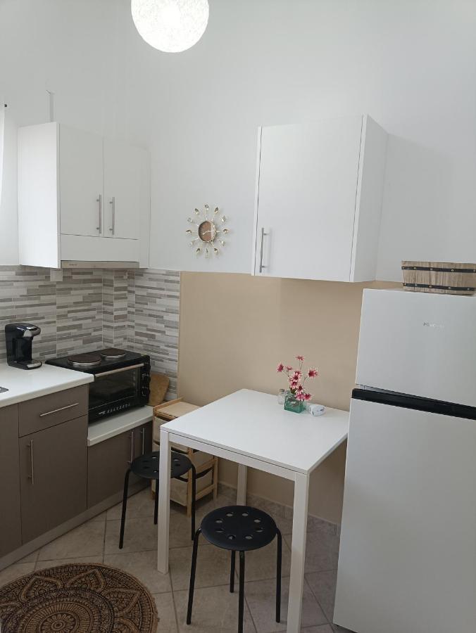 Meltemi Apartments Agia Marina  Luaran gambar
