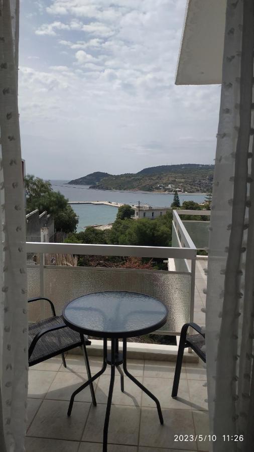 Meltemi Apartments Agia Marina  Luaran gambar