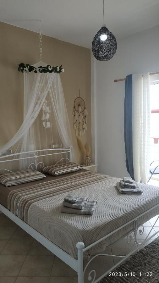 Meltemi Apartments Agia Marina  Luaran gambar
