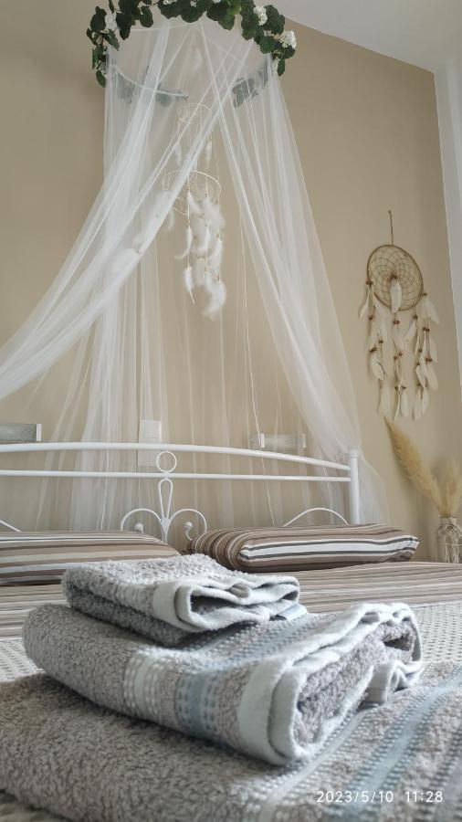 Meltemi Apartments Agia Marina  Luaran gambar