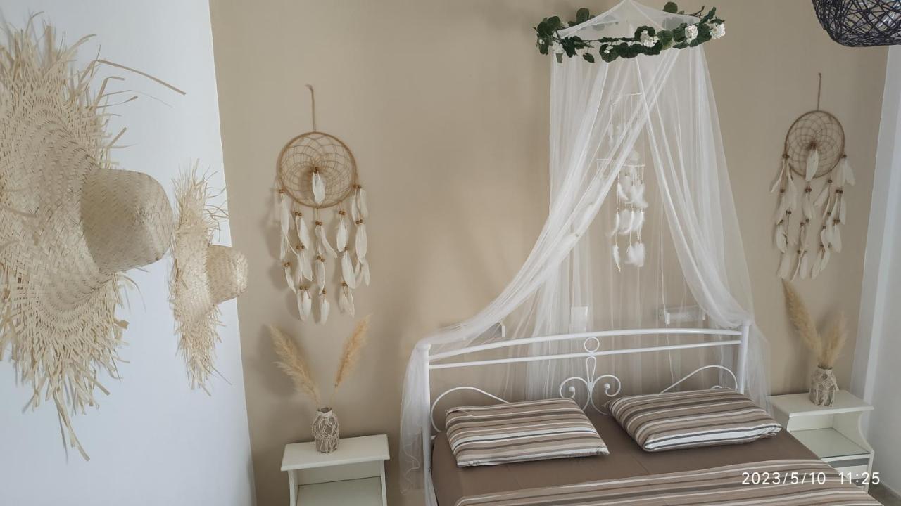 Meltemi Apartments Agia Marina  Luaran gambar
