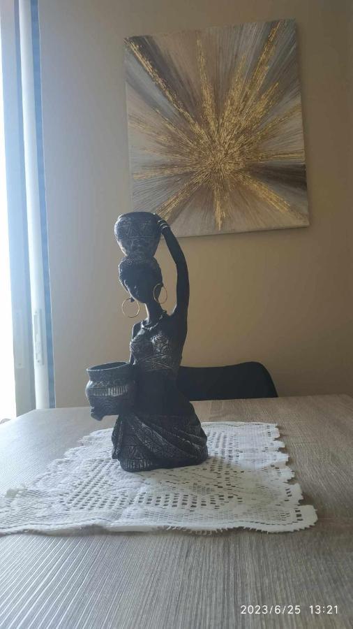 Meltemi Apartments Agia Marina  Luaran gambar