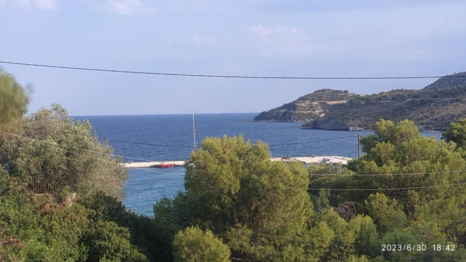 Meltemi Apartments Agia Marina  Luaran gambar